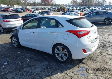 2013 Hyundai Elantra Gt z USA, uszkodzony, nr VIN KMHD35LE9DU135940